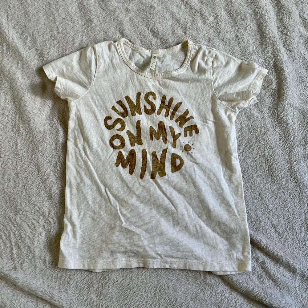 Rylee + Cru // "Sunshine on my Mind" tee // Size 4-5 // GUC